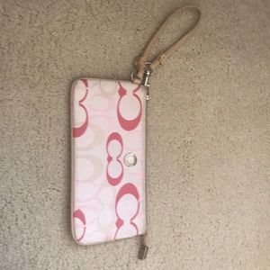 Wristlet